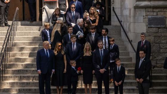 La famille Trump fait ses adieux à Ivana lors de funérailles à New York