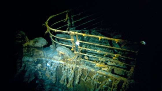 Un sous-marin visitant l'épave du Titanic porté disparu avec cinq personnes à bord