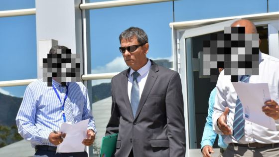 [Breaking News] L’ex-PPS Rajanah Dhaliah arrêté par l’Icac