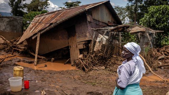 Plus de 200 morts dans les inondations au Kenya, qui se prépare à l'arrivée d'un cyclone