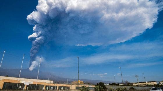 Italie : l'aéroport de Catane fermé à cause d'une éruption de l'Etna