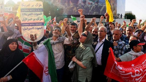 Frappes américaines en Iran: quels effets et quelle riposte de Téhéran?
