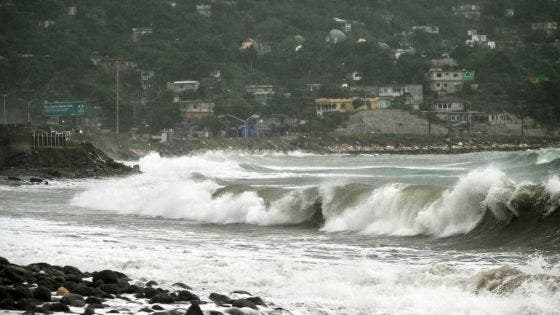 Ouragan Mélissa: quand les fausses vidéos générées par l'IA brouillent l'information