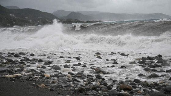 L'ouragan Melissa touche terre en Jamaïque avec des vents à près de 300 km/h 