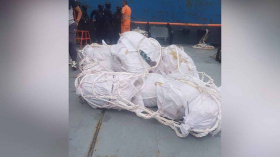 Importante saisie de cocaïne au large de Maurice : voici les colis contenant la drogue 