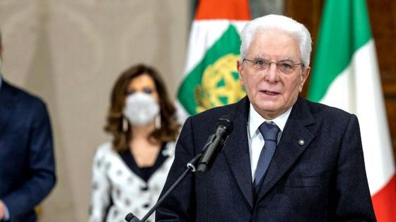 Le président italien Mattarella, gage de stabilité, réélu