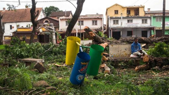 Le cyclone Batsirai a fait six morts en touchant Madagascar 