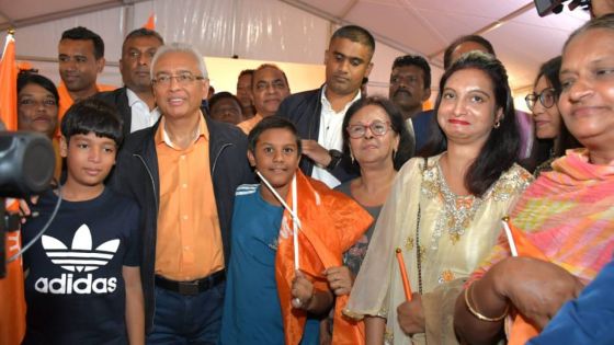 Alliance Lepep : Pravind Jugnauth promet, «lors du prochain mandat», une aide mensuelle de Rs 5000 pour chaque enfant jusqu'à l'âge de 18 ans