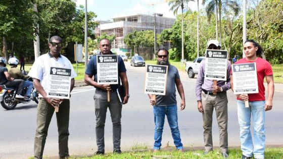 Manif de Bruneau Laurette en soutien aux 300 licenciés de Building & Civil Engineering