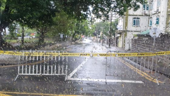 Alerte cyclonique de classe 3 – Port-Louis : la rue Poudrière fermée à la circulation
