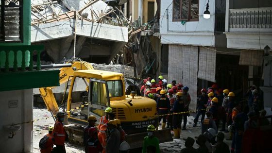 Ecole effondrée en Indonésie: le bilan passe à 14 morts