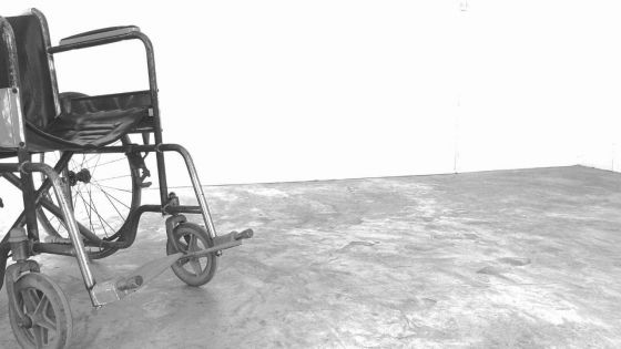 Trois-Boutiques : deux hommes volent le fauteuil roulant d'un patient amputé d'une jambe