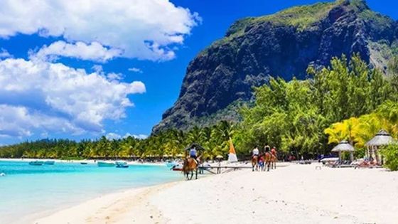Maurice accueille 596 466 touristes en six mois 