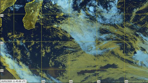 Météo : « la zone de basse pression pourrait s’intensifier en une perturbation tropicale » selon la station de Vacoas 