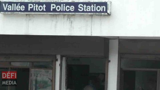 Au poste de police de Vallée-Pitôt : des pétards lancés sur un policier 