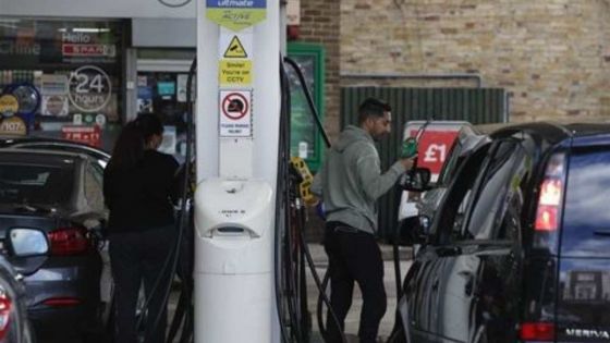 Le prix de l'essence atteint un nouveau record au Royaume-Uni