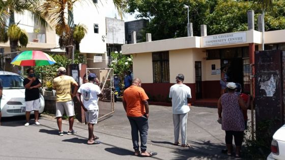 Covid-19 : un marchand de légumes de La Caverne demande à tous ses clients de se soumettre à des tests