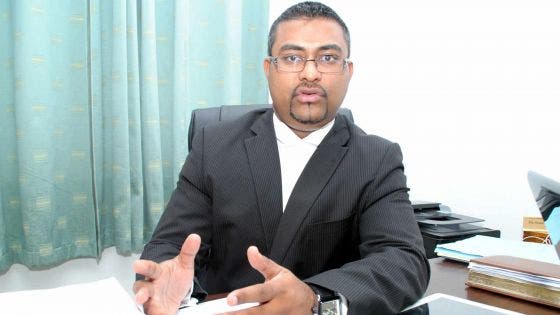 Me Rouben Mooroongapillay: abandon des accusations provisoires
