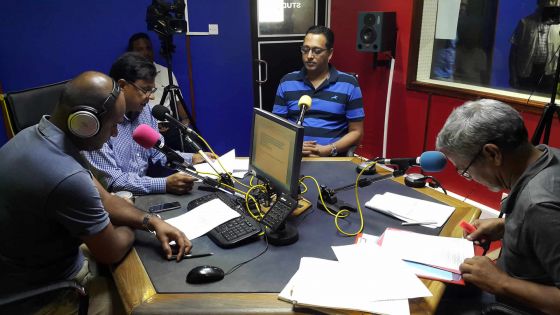 [Live] Radio Plus: suivez en direct le face-à-face Roshi Bhadain-Jack Bizlall