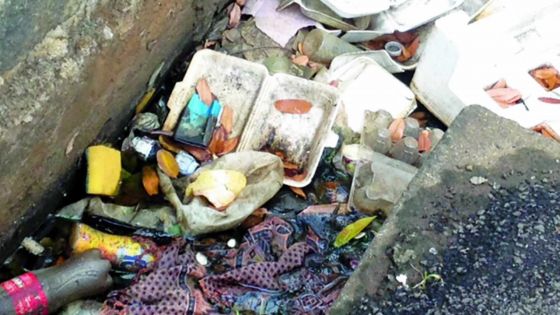 Sainte-Croix: lutte contre l’entassement des déchets dans un caniveau sans suite