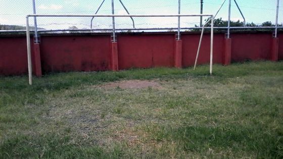 Brisée-Verdière: un terrain de foot en rénovation depuis deux ans