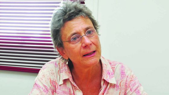 Hélène Legaré, de COCQ-Sida: « C’est le sida qu’il faut exclure, pas les séropositifs »