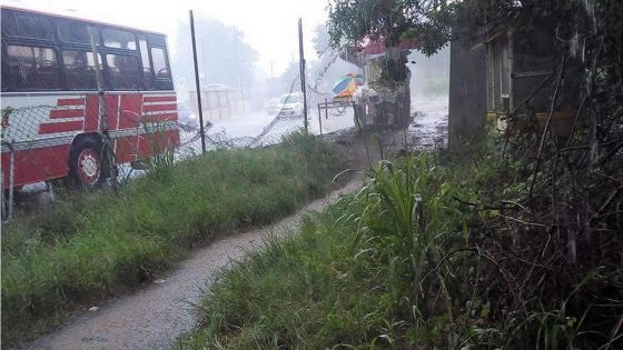 Grosses averses: mobilisation des pompiers à Rivière-du-Rempart