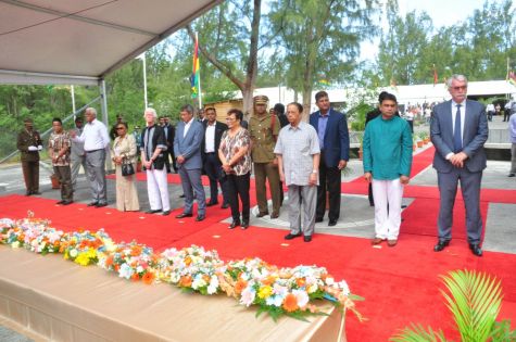 1er février jour férié: sir Anerood Jugnauth salue la contribution de Paul Bérenger