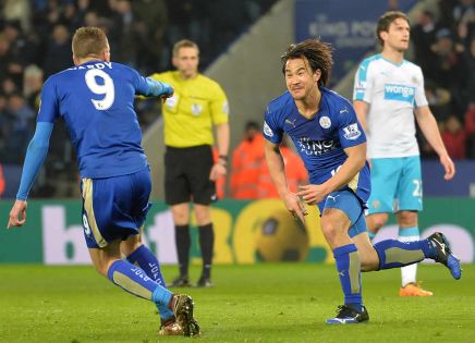 Premier League : Leicester et Okazaki ruinent la première de Benitez