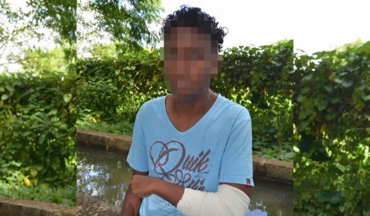 Après une chute à l’école: Alexandre souffre de son bras depuis 2008