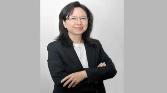 Véronique Kwok Yin Siong Yen : femme ferme et diligente