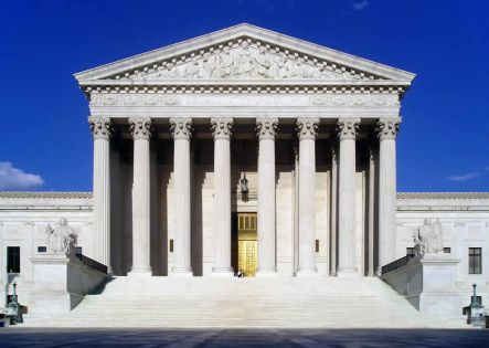 Etats-Unis : douze avocats sourds et malentendants prêtent serment à la Cour suprême