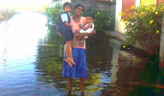 À Bramsthan, Centre-de-Flacq: une route sous les eaux depuis 15 jours