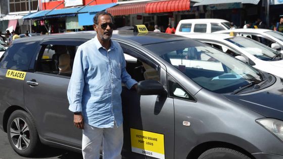 Raffick Bahadoor, chauffeur de taxi: il sillonne les routes du pays depuis plus de 30 ans