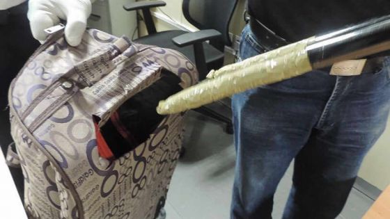 À l’aéroport de Plaisance: de l’héroïne valant Rs 8 M découverte dans des manches de valise