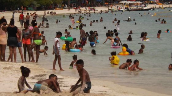 Le plan d’Alain Wong pour nos plages: zones pour campeurs, activités nautiques et foyers payants