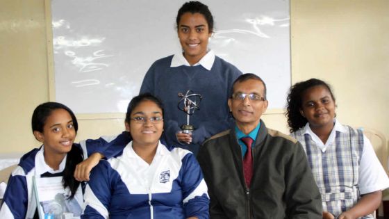 Au Rajiv Gandhi Science Centre: les filles du collège Eden surclassent des ‘Star Colleges’