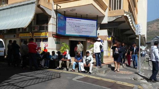 Securiclean: sit-in des employés devant le ministère du Travail