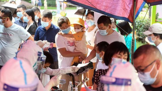 Retour du Covid à Wuhan, le variant Delta entraîne de nouvelles restrictions à travers la planète