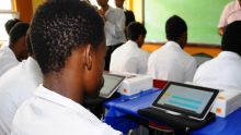 Budget 2019-20 - Éducation : des tablettes aux écoliers de Grade 4