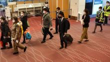 20 réfugiés ukrainiens arrivent à Tokyo dans un avion gouvernemental japonais