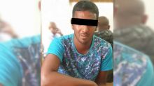 Séropositif à vingt-trois ans : il est rejeté par ses proches et devient SDF