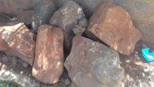Le Hochet, Terre-Rouge : de grosses pierres n’ont pas été enlevées après des travaux de drains 