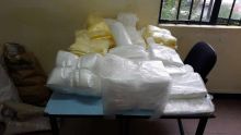 Opérations coup de poing : 9 500 sacs en plastique avec manches saisis en un jour