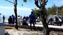 Initiative citoyenne contre la marée noire : grosse affluence des volontaires bravant les risques sanitaires dans le Sud-Est