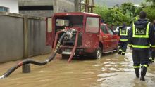 Averses et inondations : les autorités lancées dans une course contre la montre