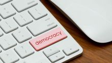 Democracy Report de l’institut V-Dem : la démocratie en chute libre à Maurice