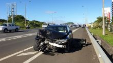 Accident : collision entre deux voitures à Ebène ce matin