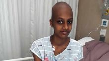 Atteinte d’une tumeur à la jambe : Suhayma a besoin d’argent pour son traitement