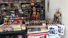 Jyoti Jadunundon : elle fait découvrir le monde de l’habillement indien